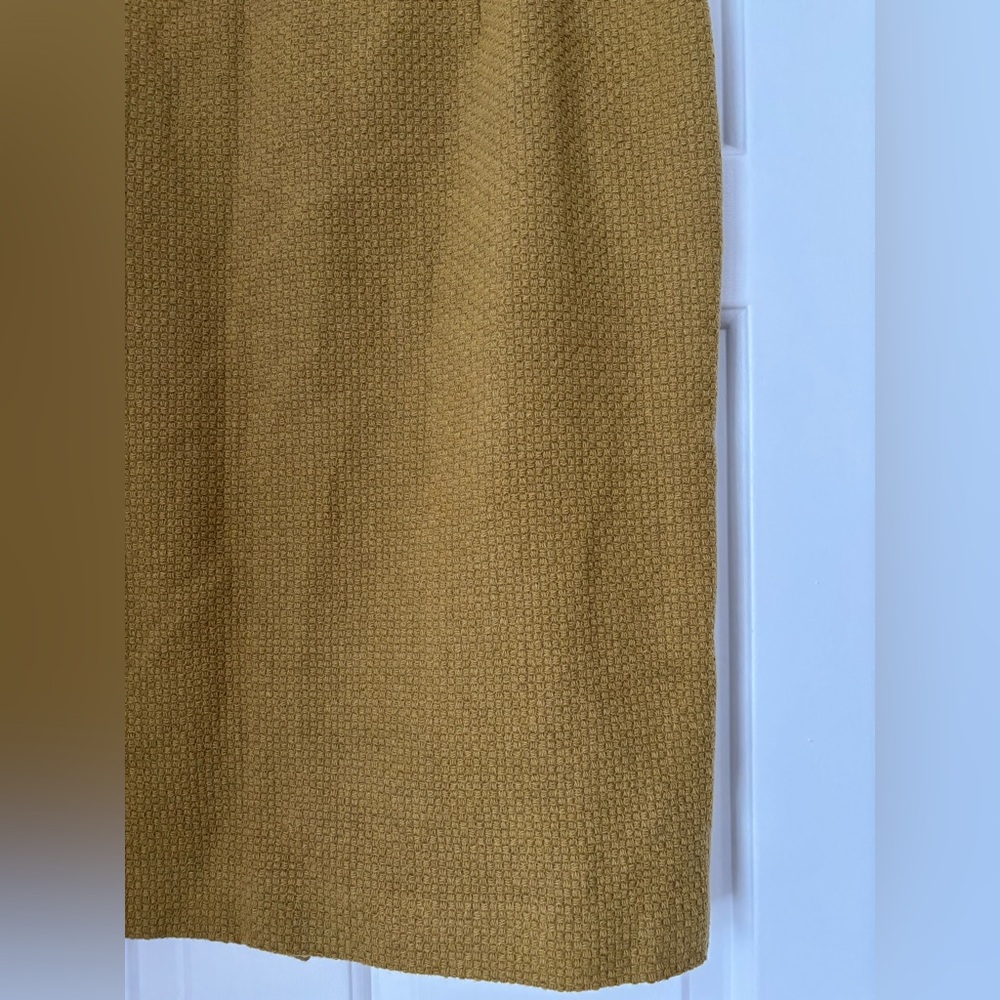 Boden Notre Dame Textured Citronelle Pencil Skirt - Picture 8 of 10